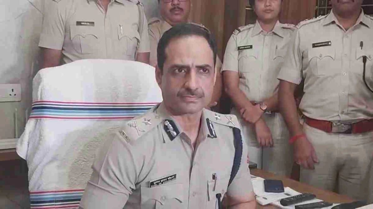 One among accused people assaulted her physically says the Durgapur medical student