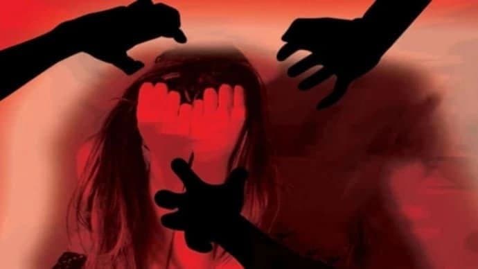 Fifteen-Year-Old Kidnapped By Men Physical Assaulted In Car 