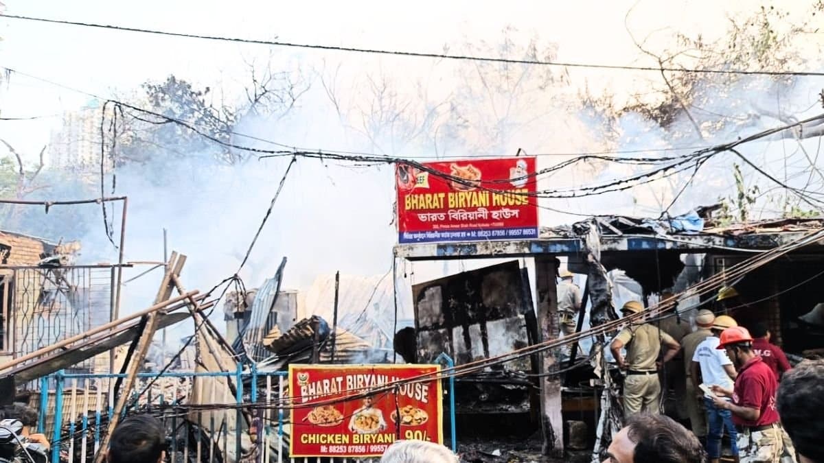 fire near market area near Lords More kolkata gnr 