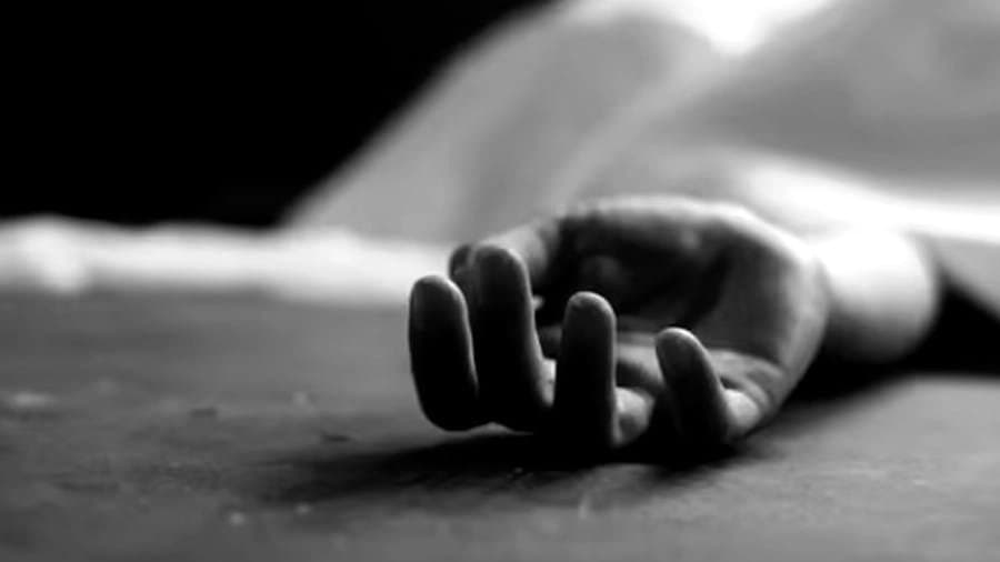 After Breakup Mumbai Man Stabs Girlfriend Himself