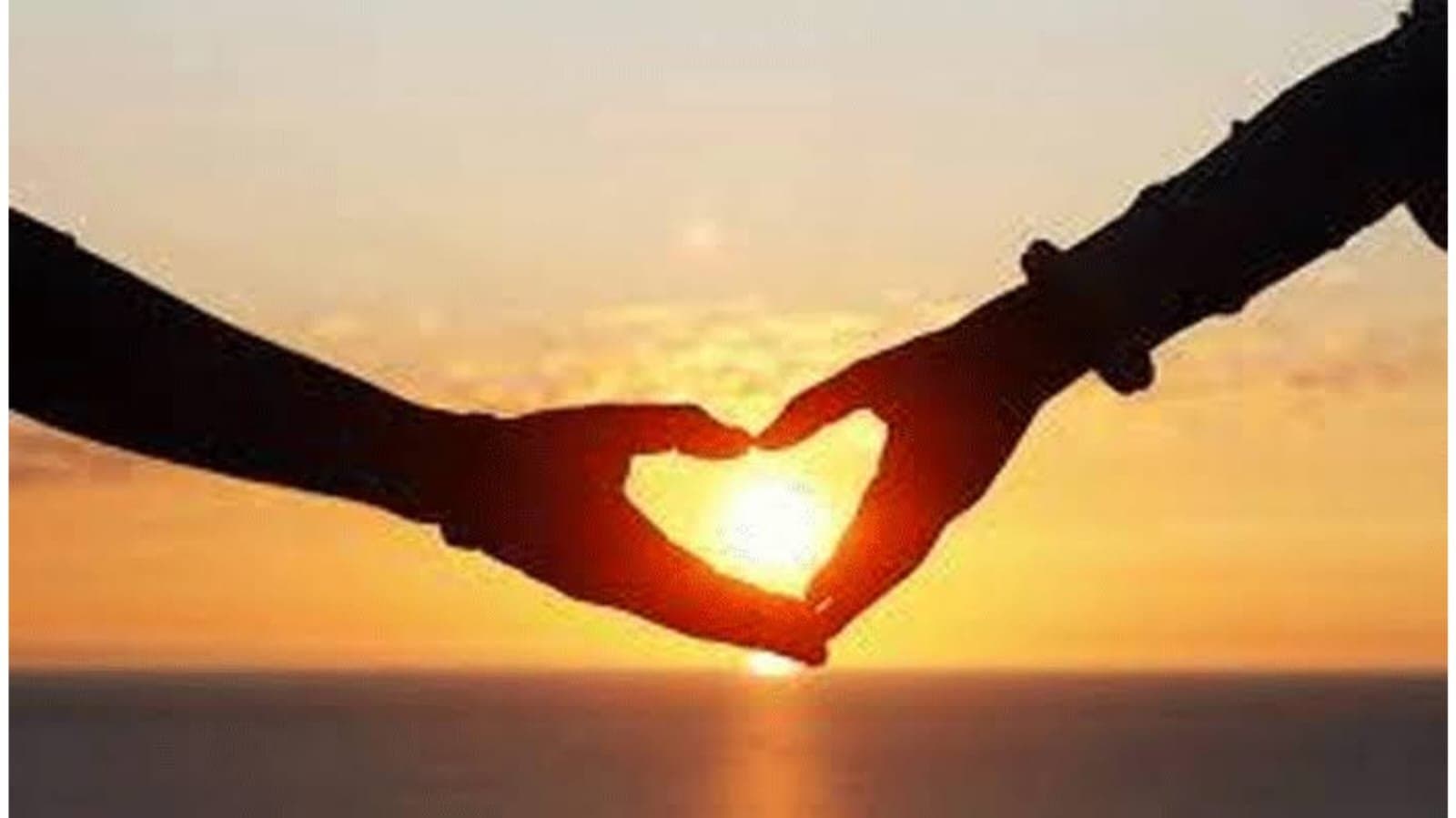 A Chinese man driven 4400 kilometres by his bycycle to meet his wife_gnr