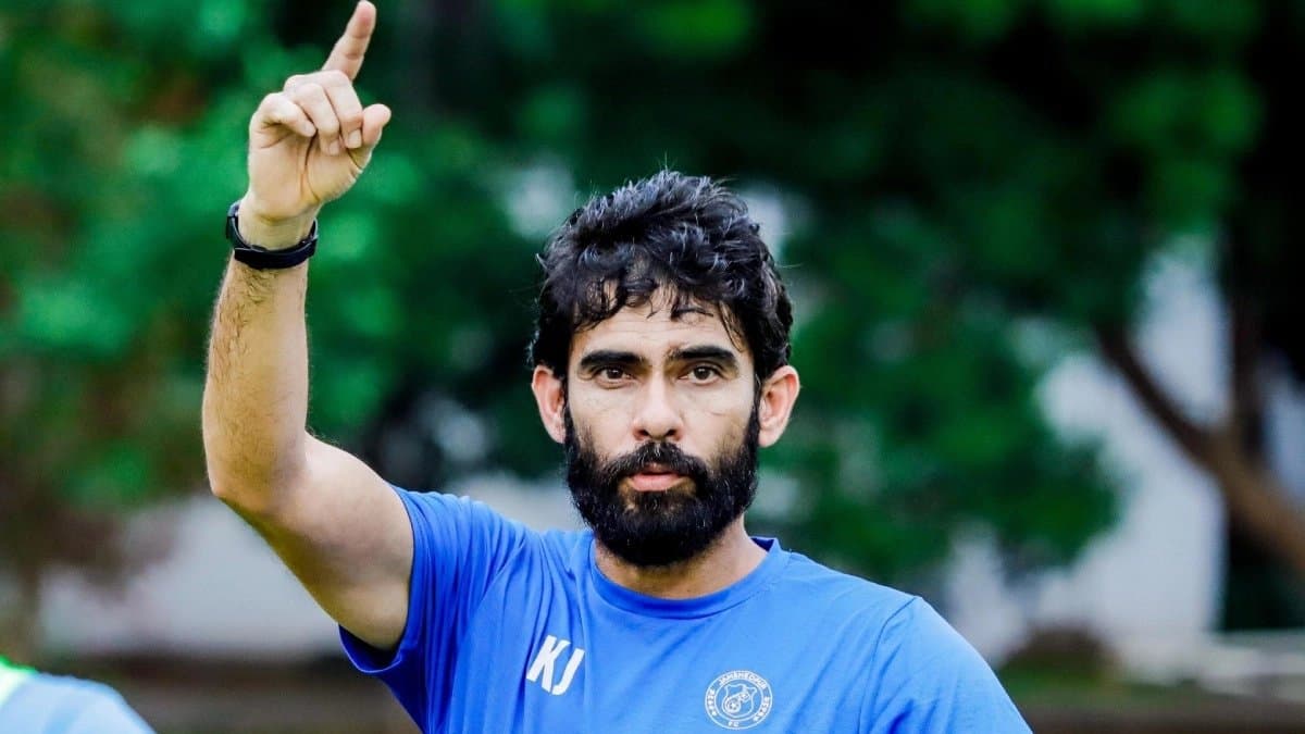 ‘তুকতাক কোচ’ থেকে সুনীলদের ‘হেডস্যার’, কতটা পথ পেরোলে খালিদ জামিল হওয়া যায়?