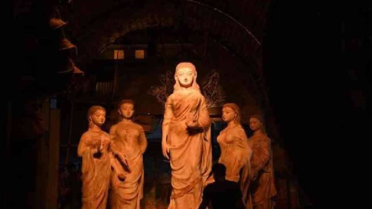 Durgapujo 2025: Behala durgapuja pandal heart breaking theme of gaza war