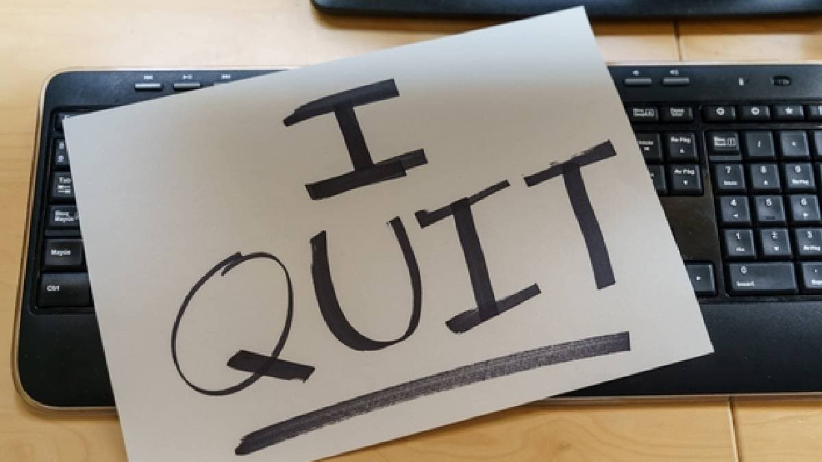 Employee Quits On Day 1 HR's Angry Post Sparks Debate