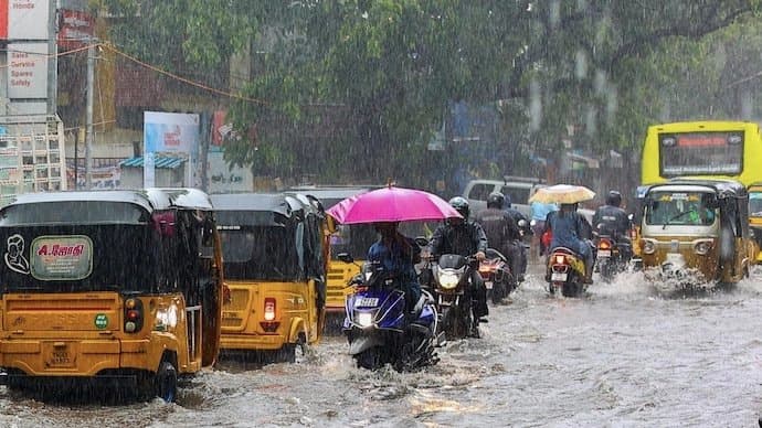IMD Weather Forecast Heavy Rainfall in South Bengal Flood Alerts 