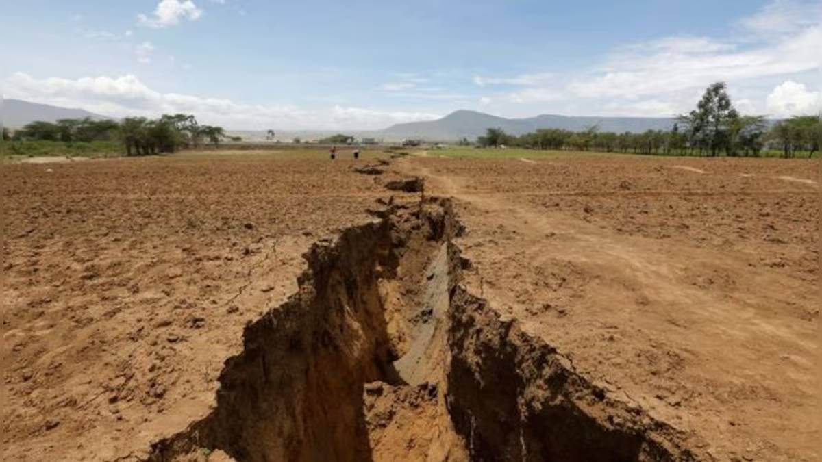 Africa Is Splitting Apart A New Ocean Is Forming Faster Than Anyone Predicted gnr