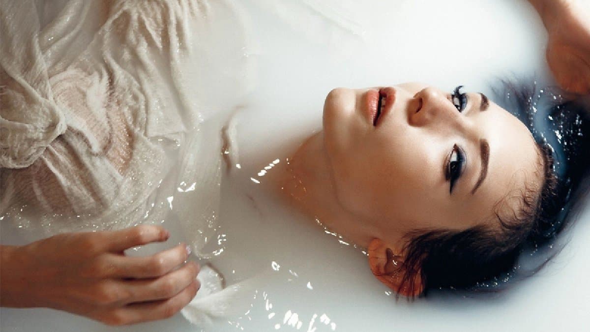 Using raw milk for Daily Skin Care can rejuvenate your skin