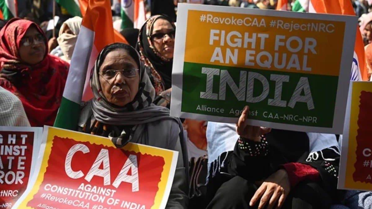 Minorities from Pakistan Bangladesh and Afghanistan who came by 2024 will be allowed to stay in India said Centre