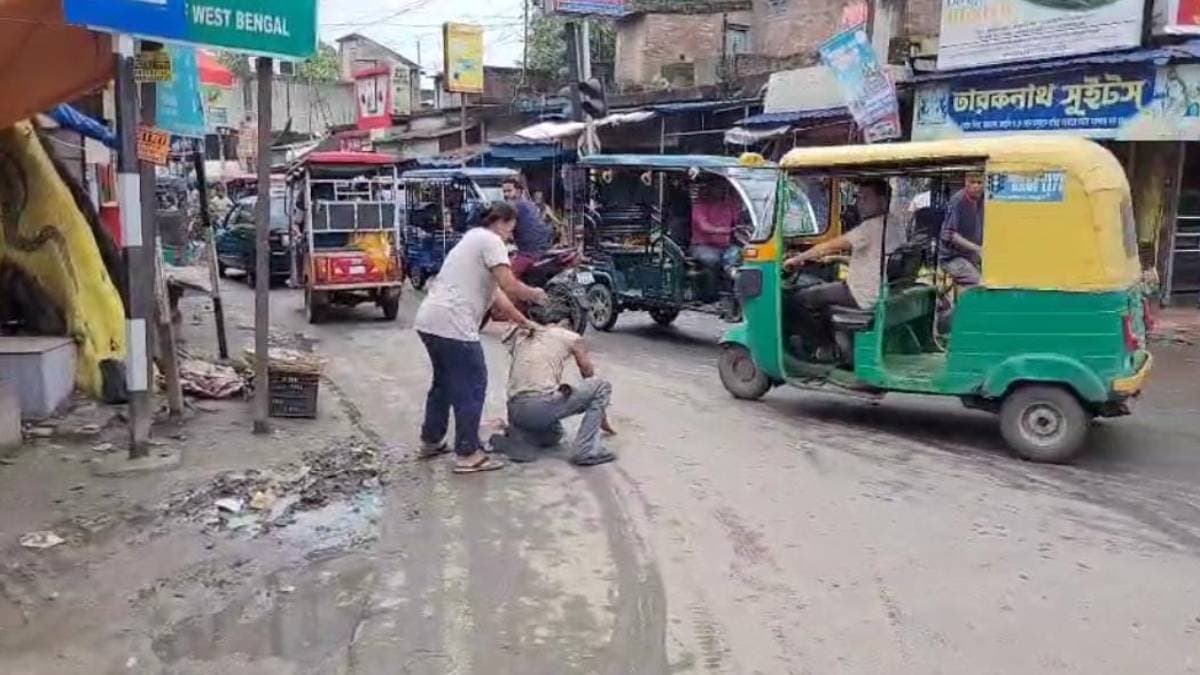viral video of a girl scolding a man at Bandel more causes a stir