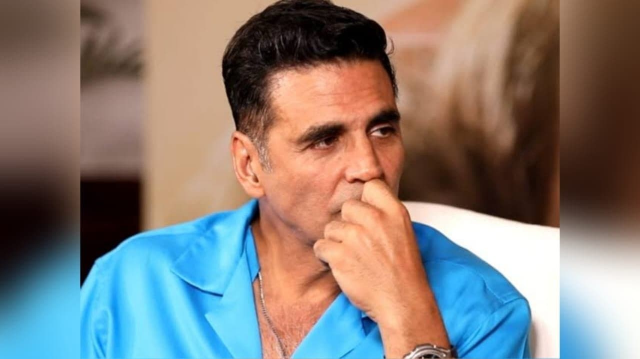 Akshay Kumar give hilarious response when he gets asked about his fees for Housefull 5