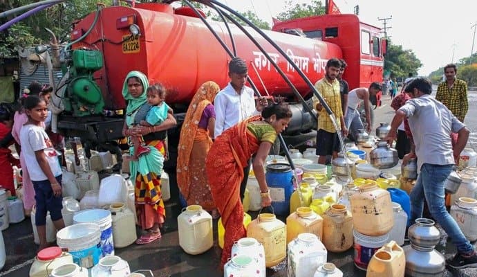 WATER: দিল্লিতে জলের আকাল, অপচয় হলেই হবে জরিমানা