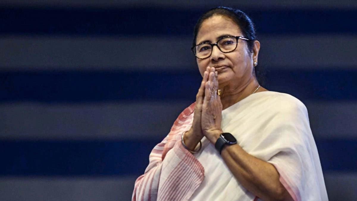 Do not try to politicize Supreme Court defers hearing in contempt case against Mamata Banerjee over remarks on school jobs verdict