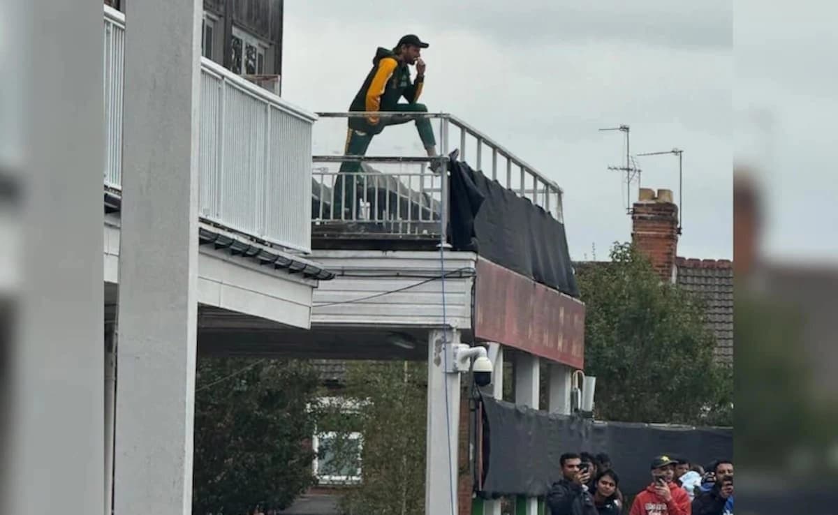 Shahid Afridi remark backfires- helplessly watches Indian players leave stadium 