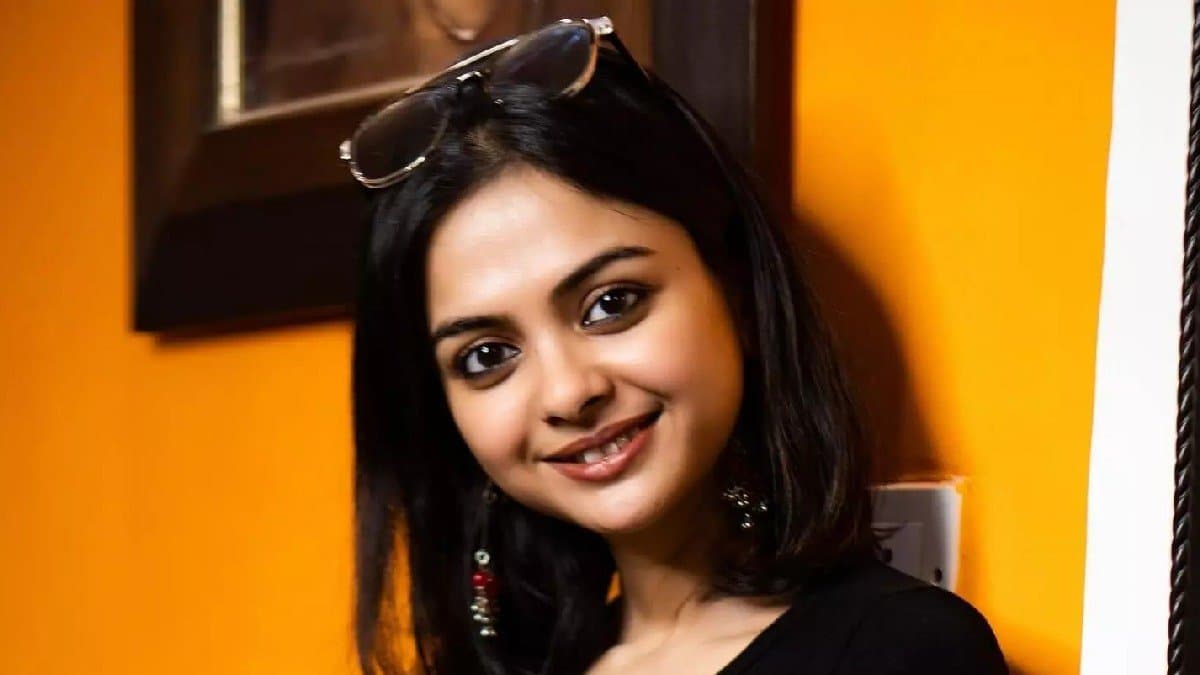 Tollywood Actress Solanki Roy is coming back in Small Screen