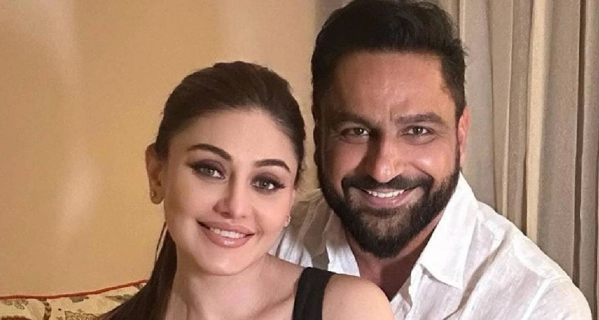 Parag tyagi gets a tattoo of wife Shefali jariwalas face