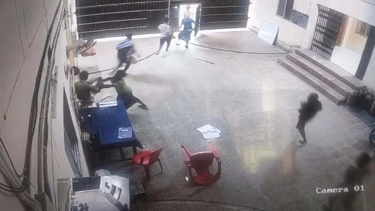 Six criminals including a Bangladeshi escape from jail after beating up a preson  guard in Tripura