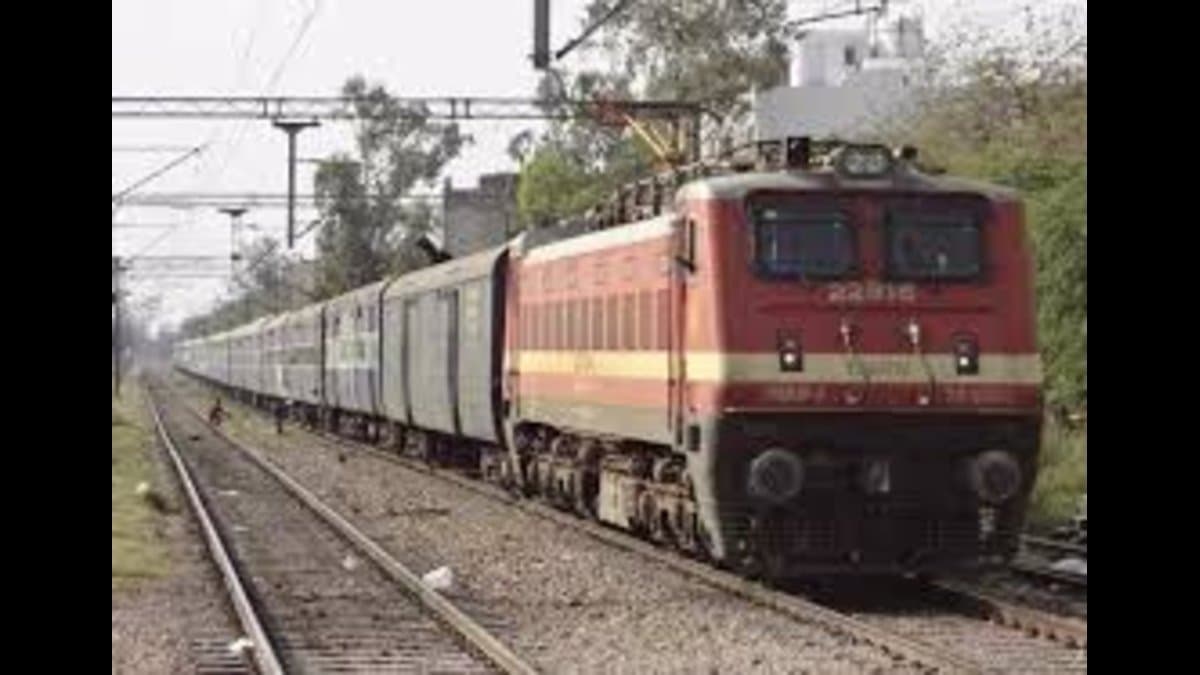 Over 500 Special Trains To Handle Festival Return Rush by indian railways gnr 