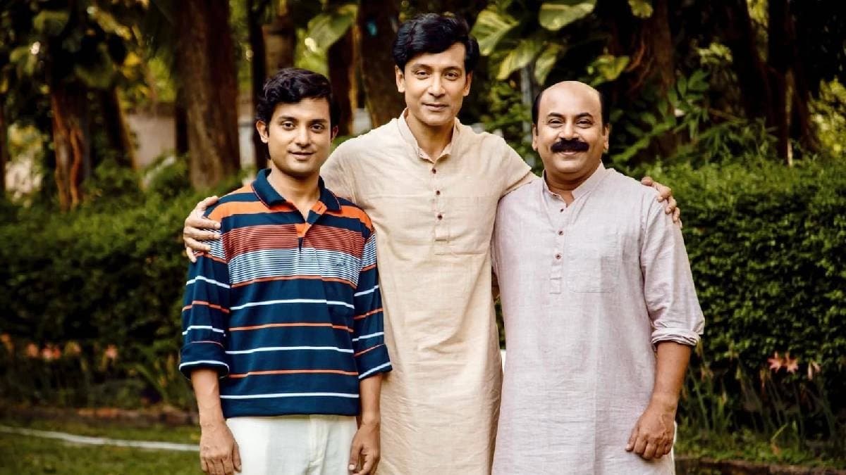 Tollywood News: On Friendship Day Feluda Tope Jatayu shine in Tota Roy Choudhury s post