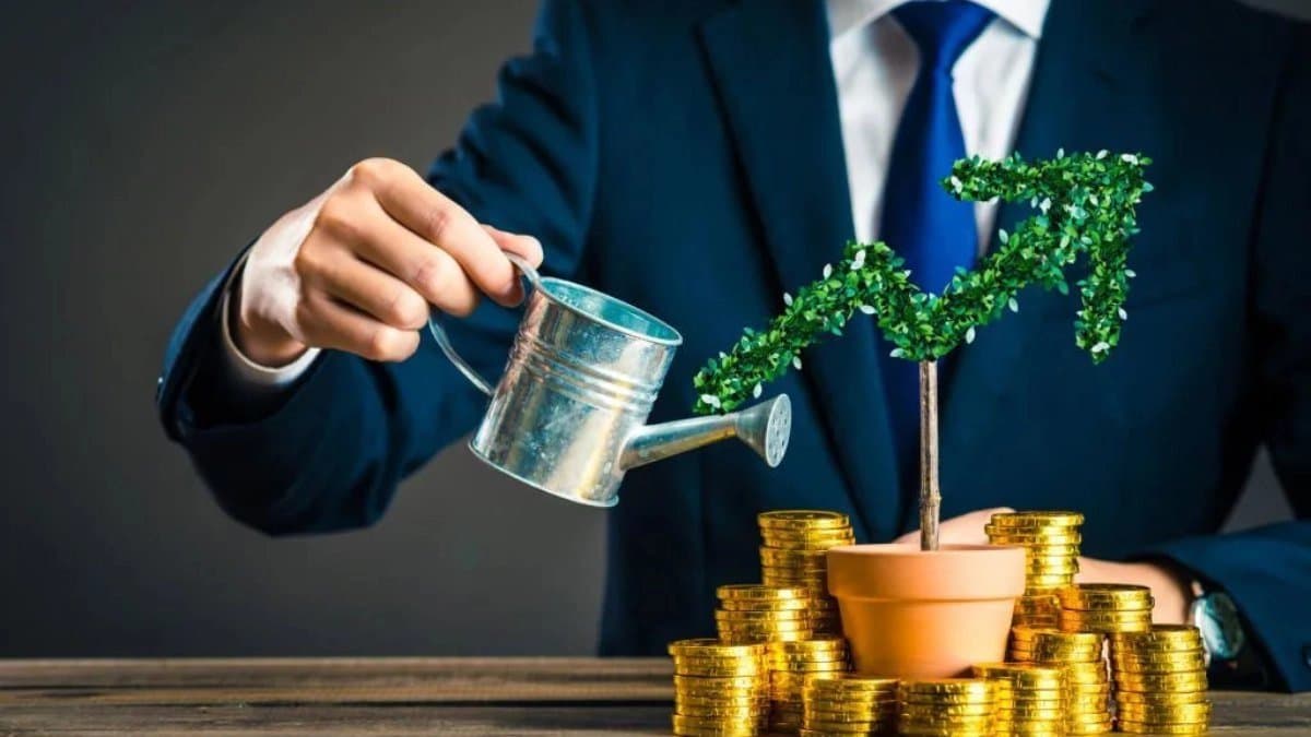 Investing in NPS and EPF together can help you build 12 crores tax free corpus