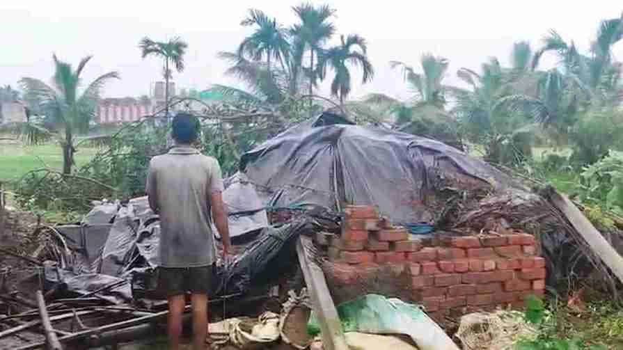 Sudden Storm in Raidighi Atleast 30 House Fully Damaged