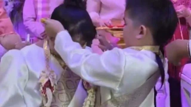 Four Year Old Thailand Twins Marry Each Other In Traditional Ceremony