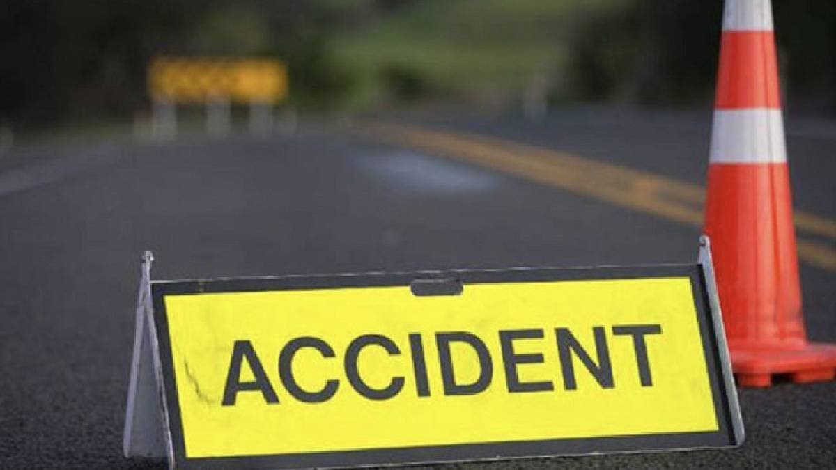  8 dead and 2 injured In Car Tractor Collision In Bihar