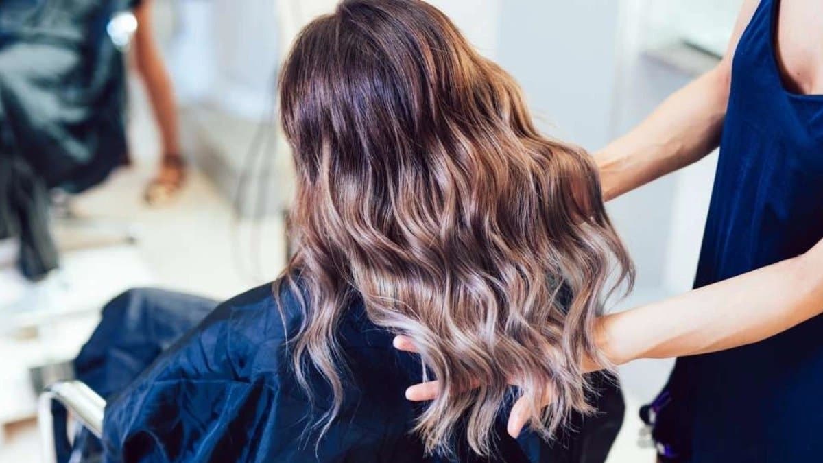 How to make your hair color last longer naturally