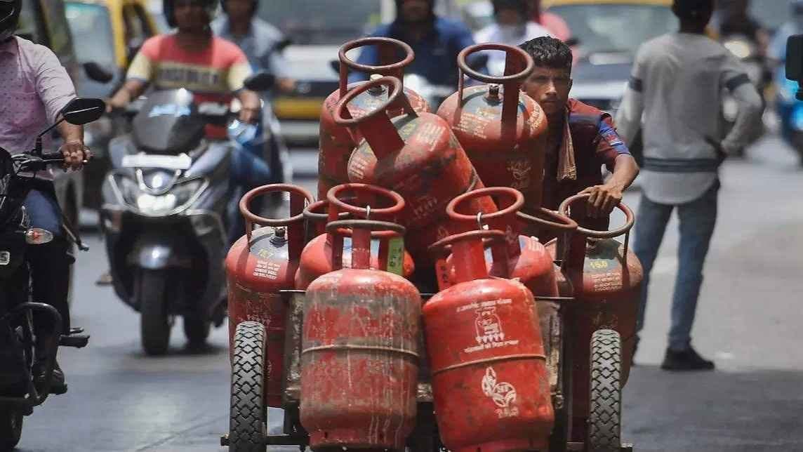 LPG Cylinder Price Drops after five months gnr 