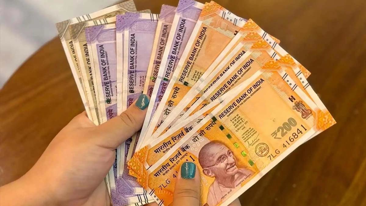 Nitish Kumar announces Rs 1000 monthly allowance for unemployed graduates ahead of Bihar Election 2025 