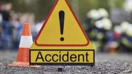 Eight Killed 15 Injured As Mini Truck Falls Into Gorge In Maharashtra 