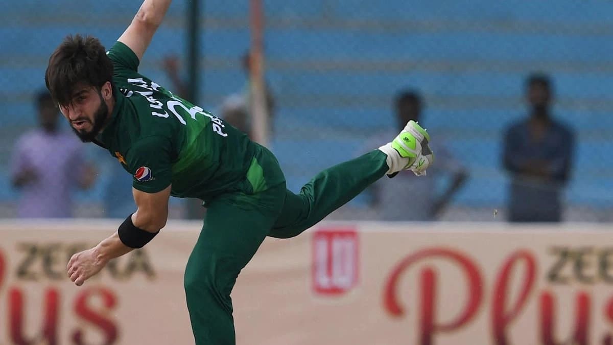 Pakistan fast bowler Usman Shinwari  announces international retirement