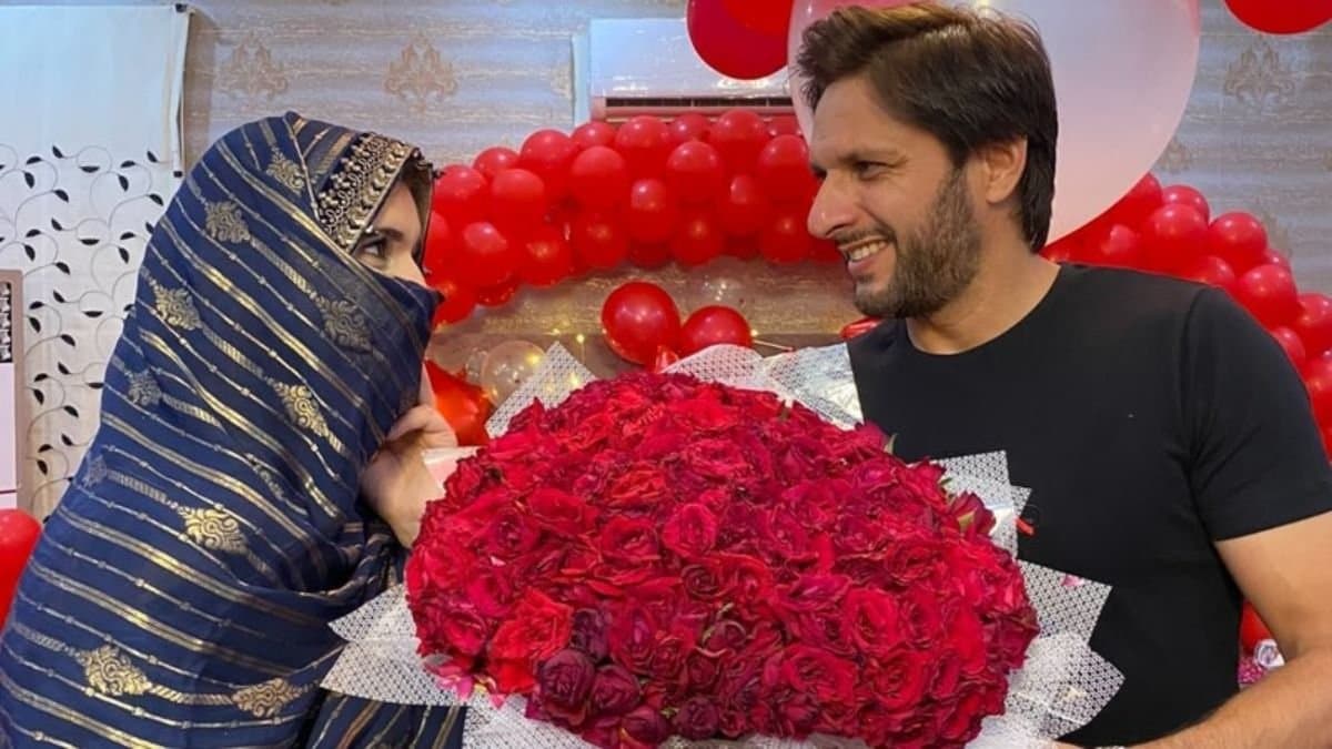 Here is how former Pak cricketer Shahid Afridi and Nadia married spt 