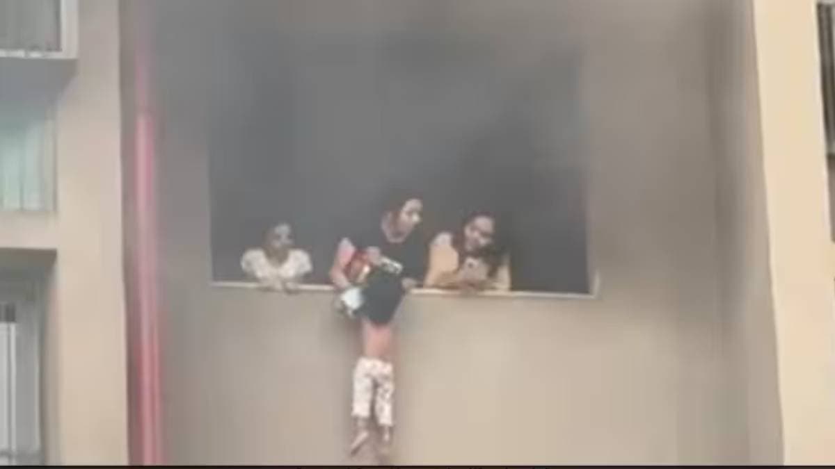 Fire breaks at Ahmedabad Khokra high rise