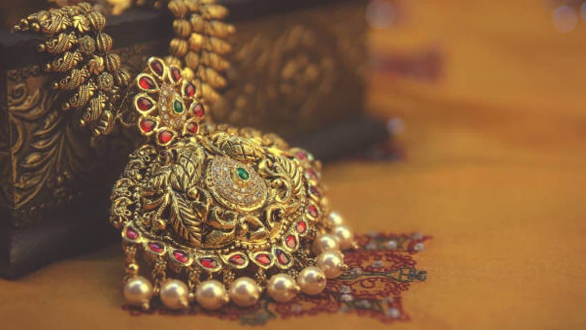 Gold Price Today price change in one day Check 22 and 24 Carat Gold Price on 29 August