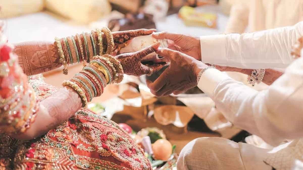 UP man for his safety arranged wife wedding with Lover
