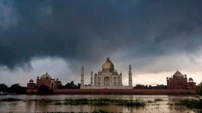 Agra Flood Alert Yamuna Reaches Taj Mahal Walls 