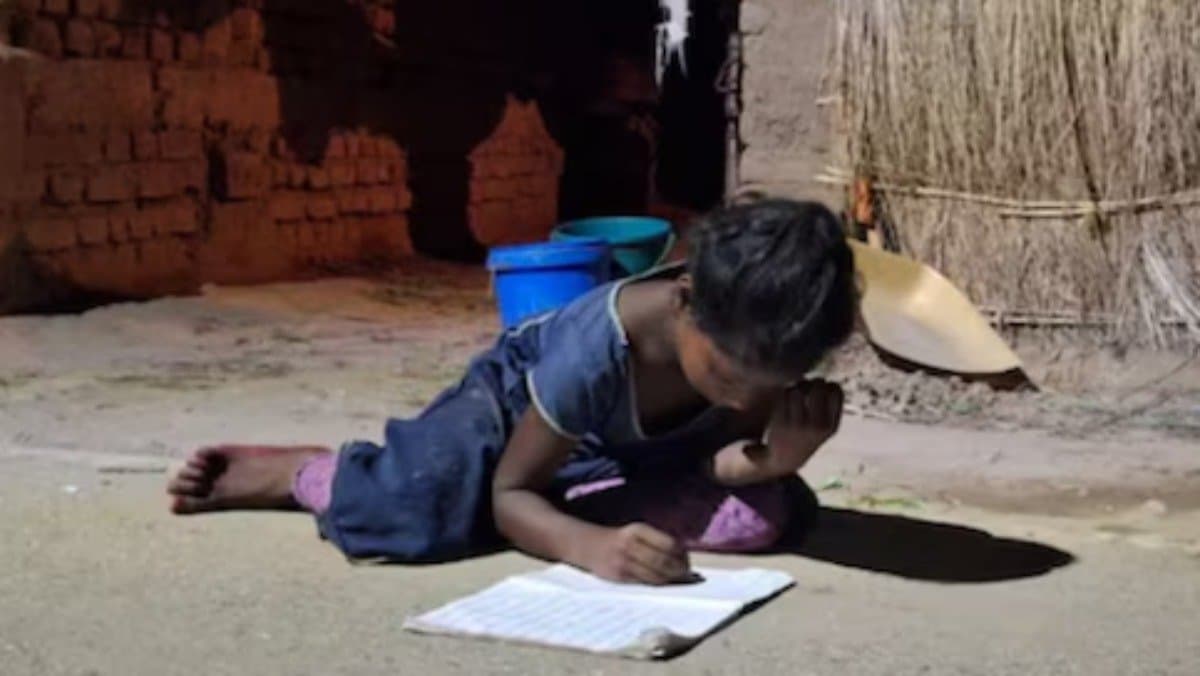 A video of a little girl from Gaya has struck a deep chord online