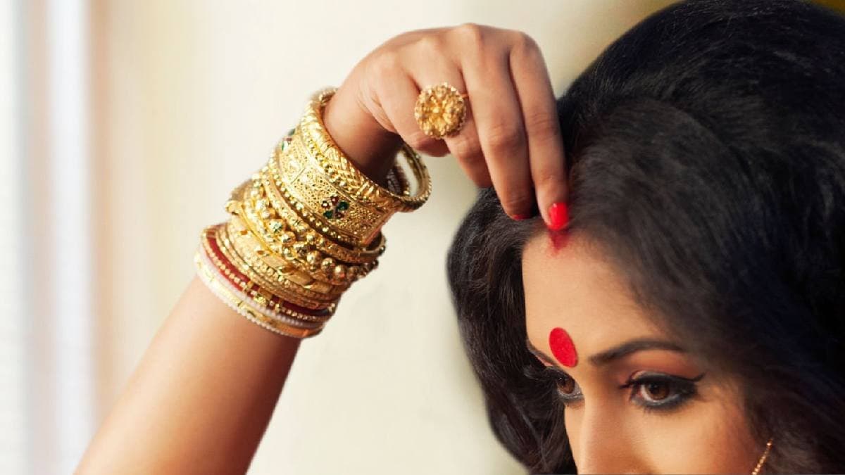 Hindu Ritual: Sindoor should be used in certain rituals according to astrology