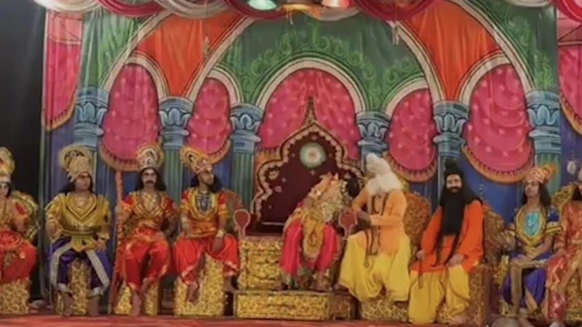 Dashrath Actor Has Cardiac Arrest During Ramlila Dies On Stage 