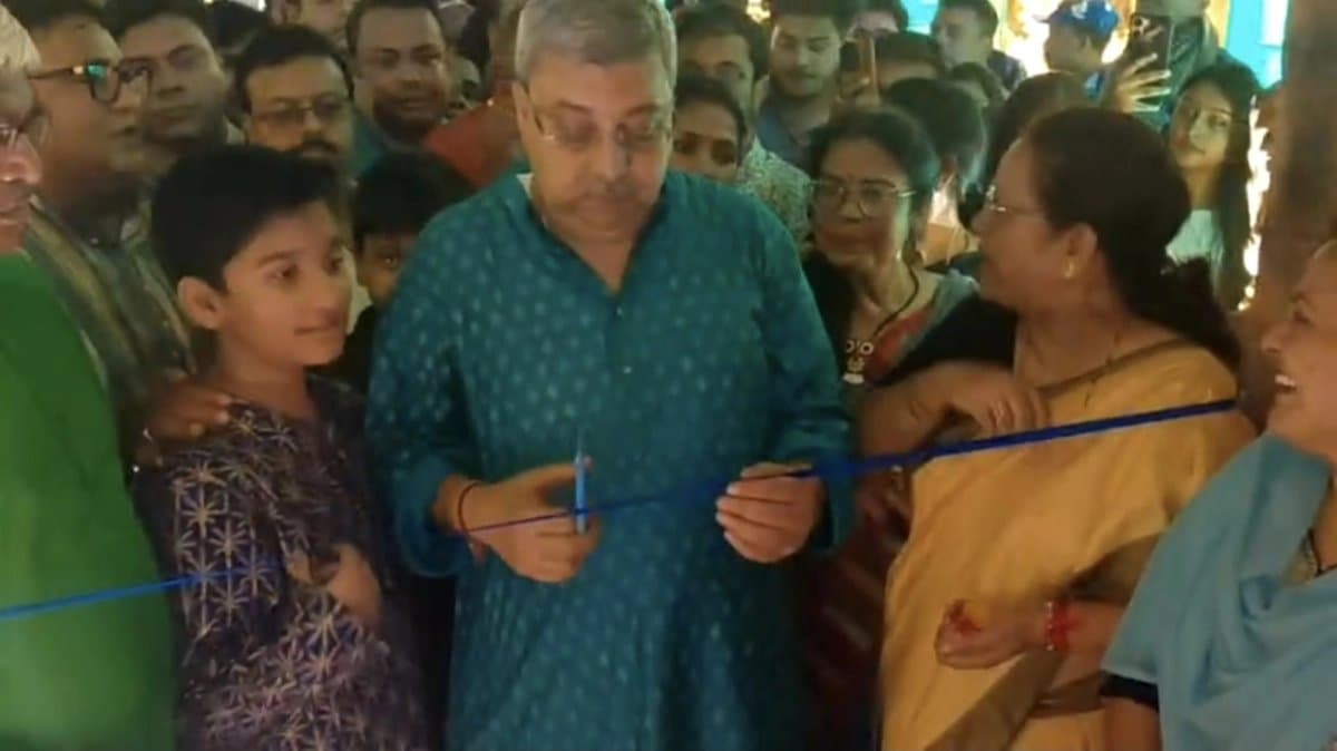 TMC MP Kalyan Banerjee Inaugurated Durga Puja in Serampore 