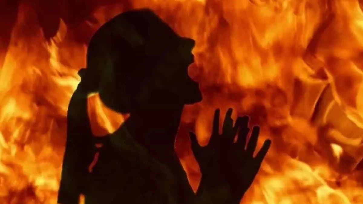 Jodhpur Lecturer Sets Herself Daughter On Fire 