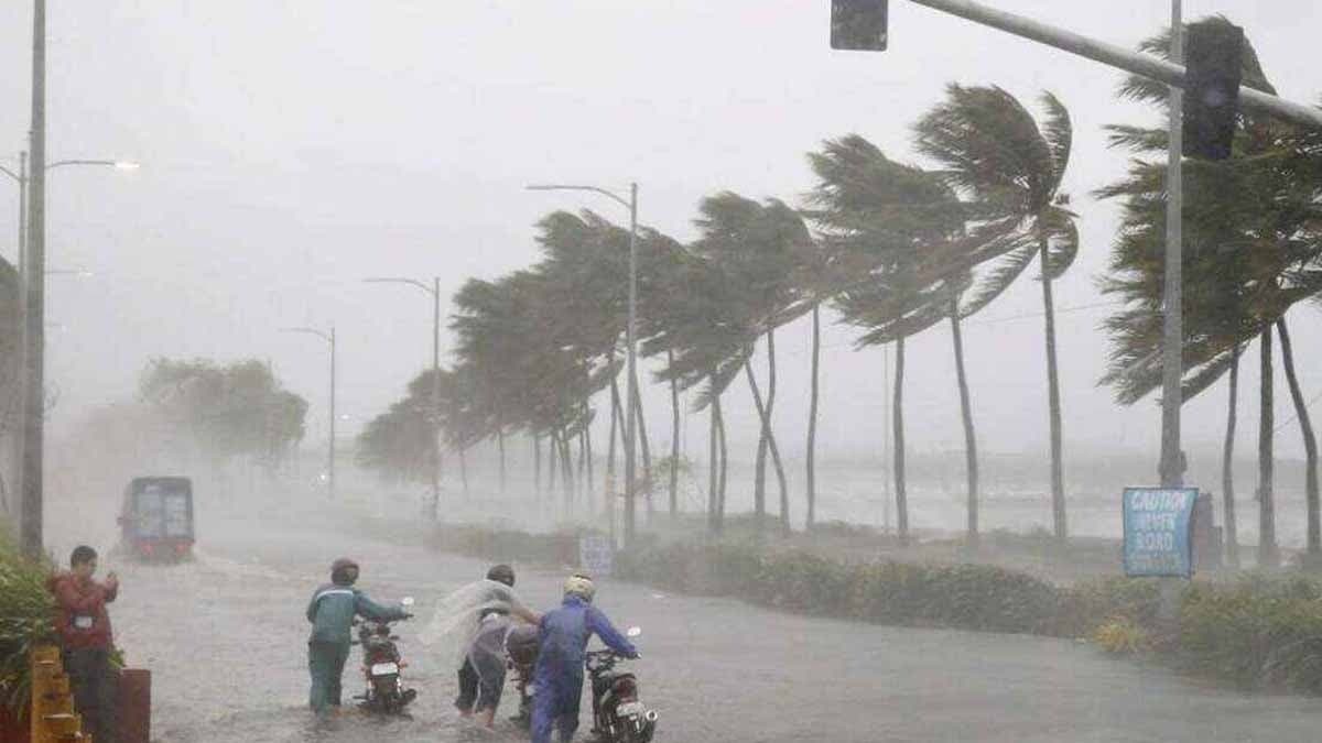 IMD Weather Update Severe Cyclone Dana to hit Odisha today gnr 