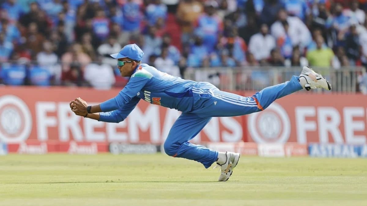 India vs England Yashasvi Jaiswal took a fantastic catch that helps Harshit Rana to strike back spt 