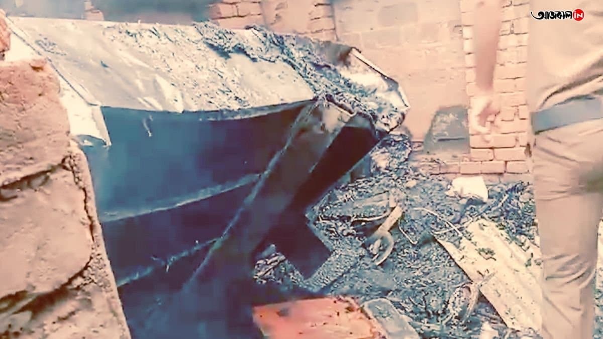 cylinder blast, Four injured, gnr 