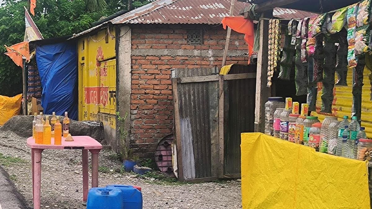 Low price of fuel of Bhutan is being sold at high price in dooars gnr 