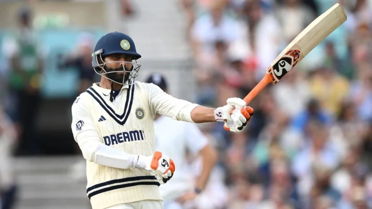 Ravindra Jadeja playfully requested a spectator to change his red T shirt 