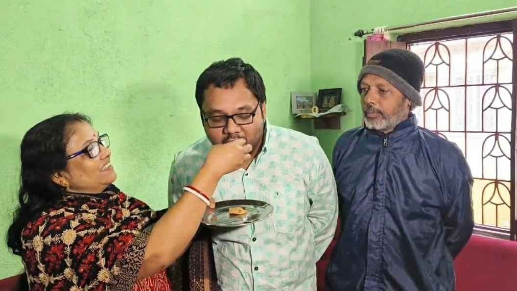 Asansol Sinchan singha adhikaari topper in upsc exam gnr 