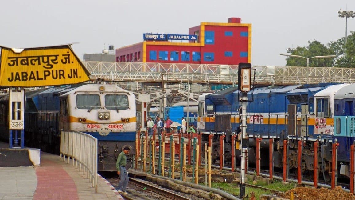 Railways Take Action Against Samosa Vendor Who Forced Passenger To Hand Over Smartwatch 