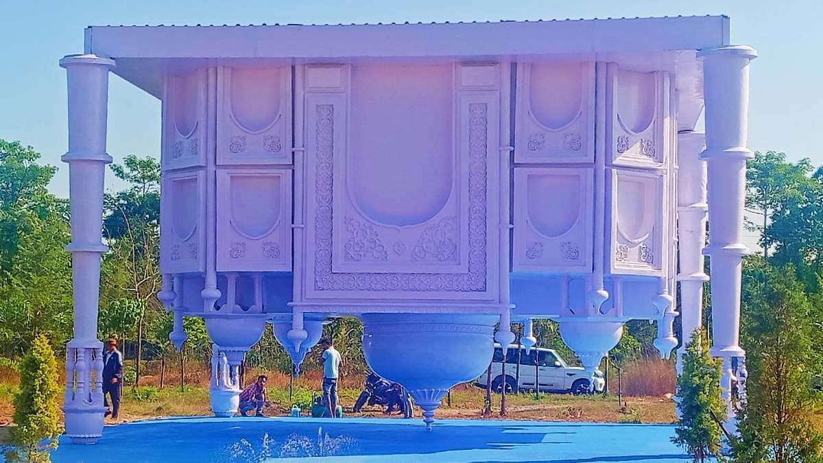inverted-taj-mahal-dooars-fun-city-tourist-attraction gnr 