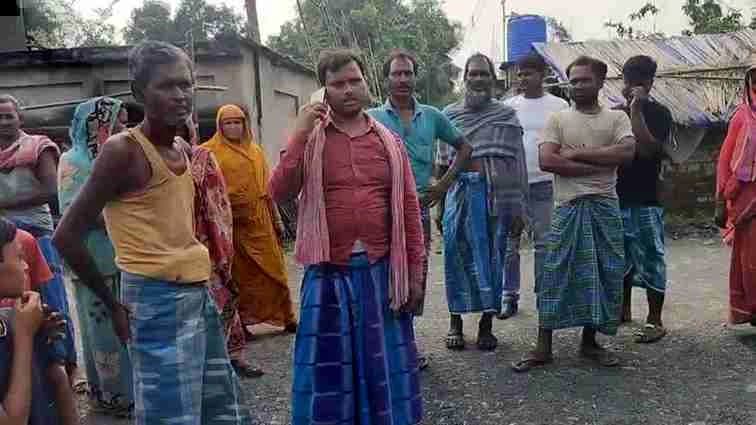 Four Including a Child of Bengal Died After a Wall Collapsed on Them